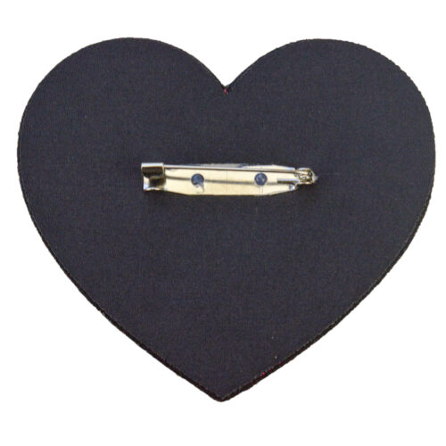 بقع مطرزة مخصصة تعرض تصميمات شخصية.