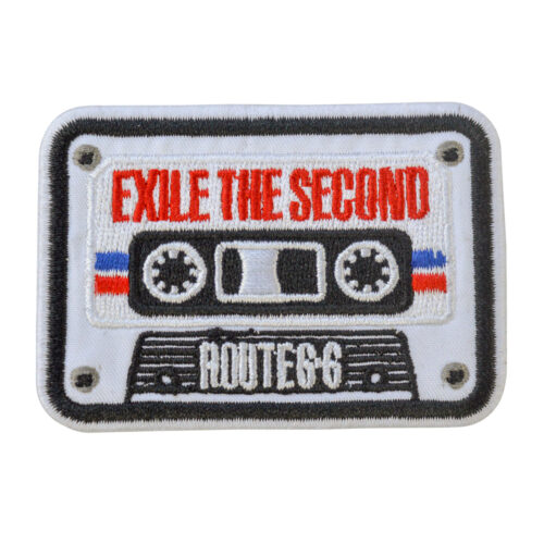 パーソナライズされたデザインを披露するカスタム刺繍パッチ。