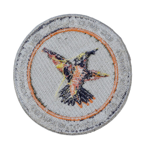 パーソナライズされたデザインを披露するカスタム刺繍パッチ。