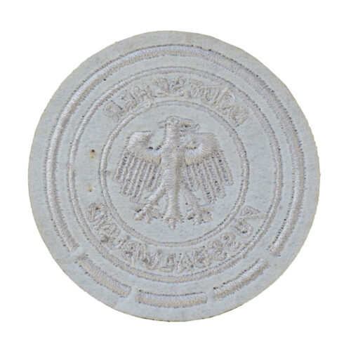 パーソナライズされたデザインを披露するカスタム刺繍パッチ。