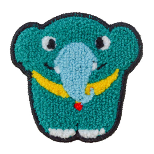 パーソナライズされたデザインを披露するカスタム刺繍パッチ。