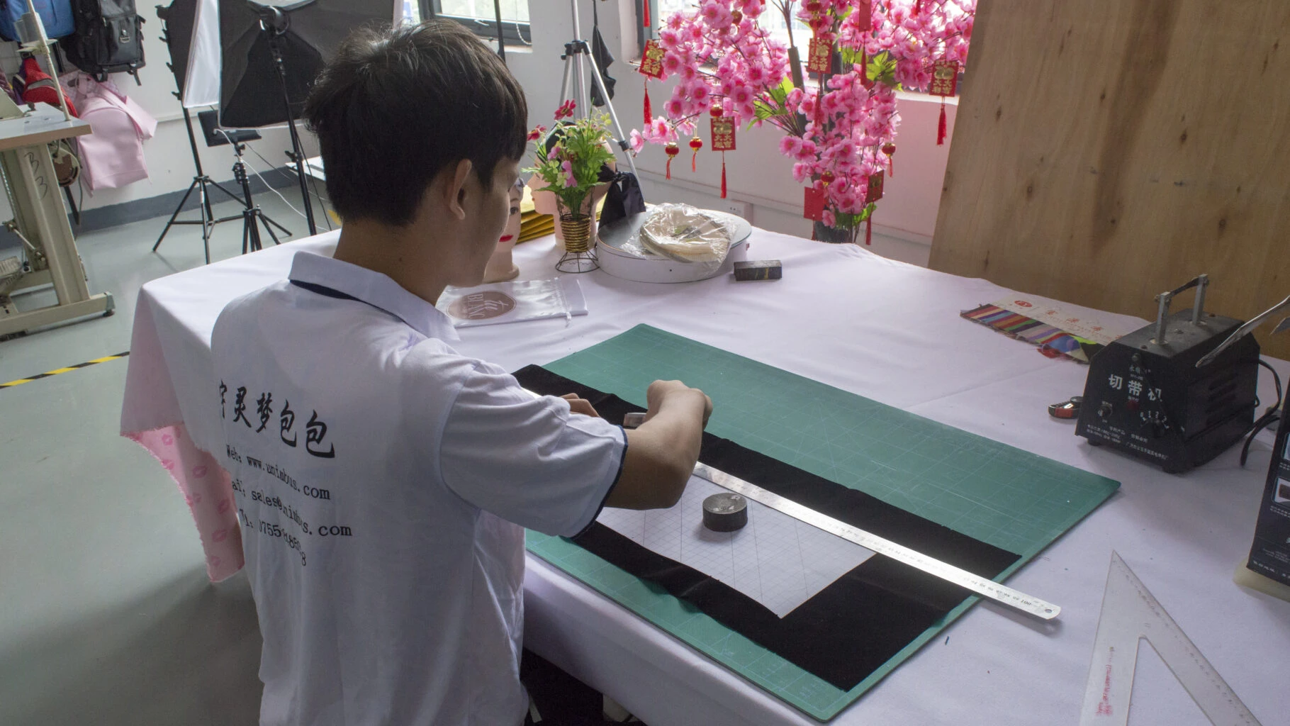 SHENZHEN UNIMBUS GIFT PACK CO.,LIMITED