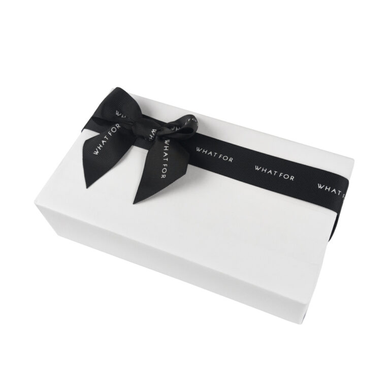 Lazo de cinta acanalada negra prefabricado