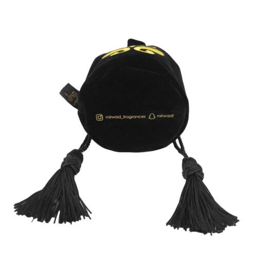 Individuell bestickte Samtbeutel mit Kordelzug und rundem Bodendesign, ideal für luxuriöse Verpackungslösungen.