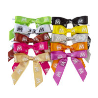 فيونكة متعددة الألوان مع شعار مطبوع