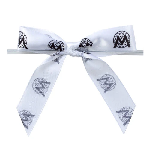 فيونكة متعددة الألوان مع شعار مطبوع