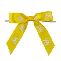 فيونكة متعددة الألوان مع شعار مطبوع