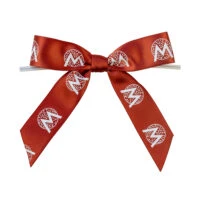 فيونكة متعددة الألوان مع شعار مطبوع