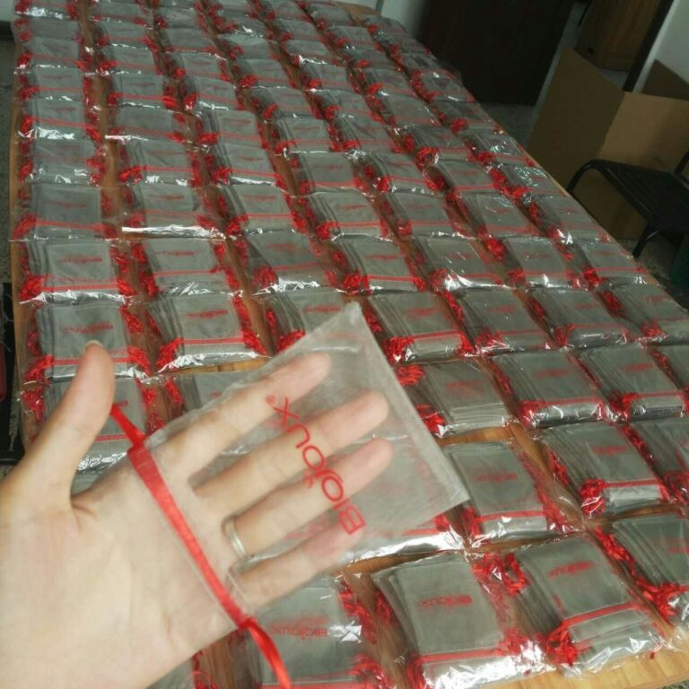 Prüfung von Organza-Schmuckbeuteln mit Kordelzug: Unser Verfahren