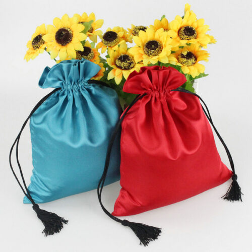 Tassel drawstring bag
