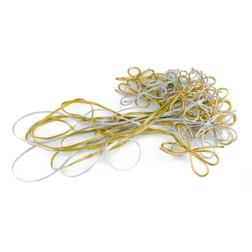 Individuelle metallische Geschenkschleife in Gold- und Silberfarben mit elastischer Schlaufe in mehreren Größen.