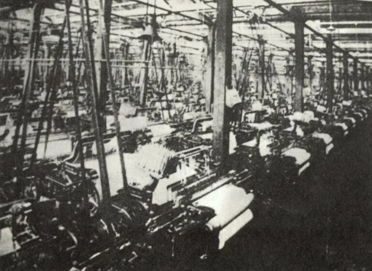 Weberei der Textilfabrik Huasheng in Shanghai (1894)