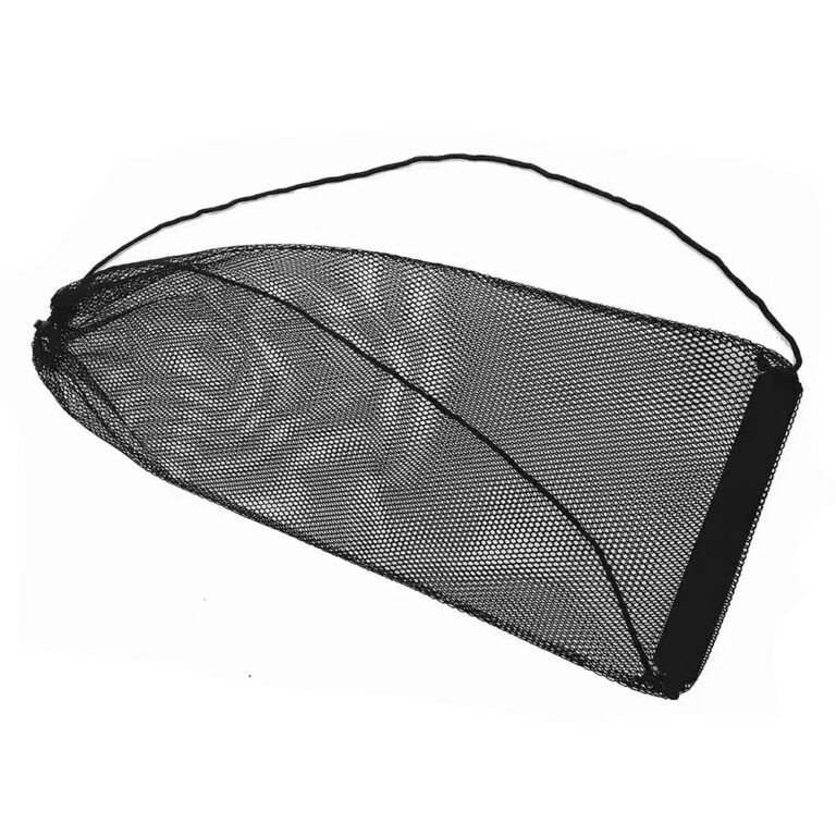 Sac à dos en maille noir personnalisé, idéal pour transporter du matériel de sport, des essentiels de plage ou des articles du quotidien.