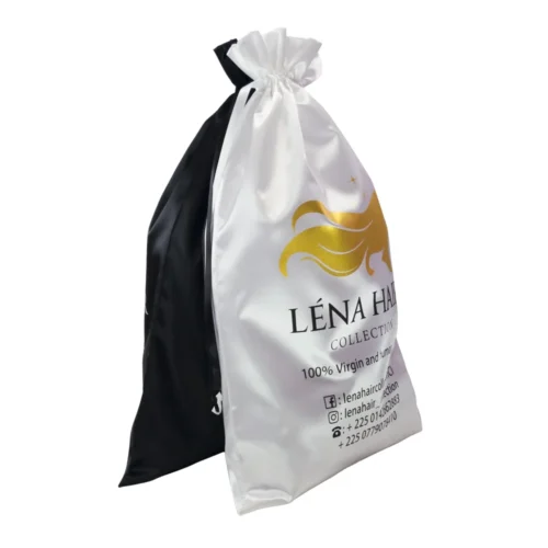 Bolsa de peluca de satén en blanco y negro personalizada con impresión de logotipo dorado.