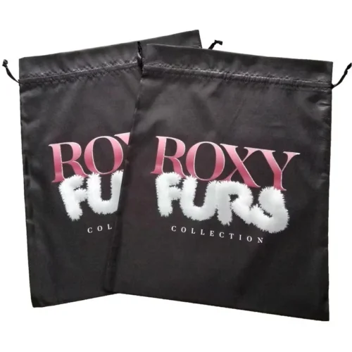 Individuelle Kordelzugbeutel in verschiedenen Farben und Stilen, entworfen für Pelzprodukte.