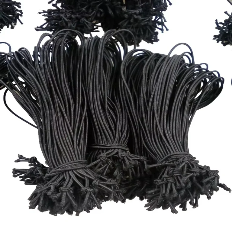 Lots de boucles de ficelle élastiques noires personnalisées conçues pour accrocher des étiquettes et regrouper des produits.