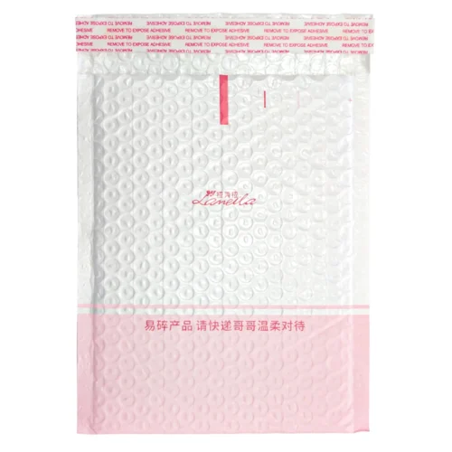壊れやすい製品の郵送に適した、白とピンクのデザインのカスタム PE パッド入り封筒。