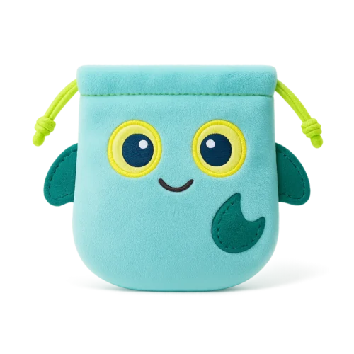 Exemple de pochette en peluche de dessin animé — mini sac à cordon ultra-doux turquoise avec détails brodés sur le visage et les ailes